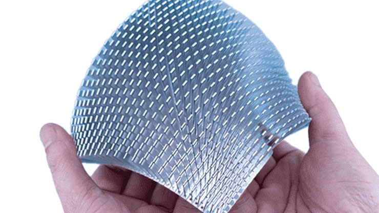 配管に、曲面に、好きな方向に。縦にも横にも自由自在。 フレキシブルさを追求した高性能後付けフィン