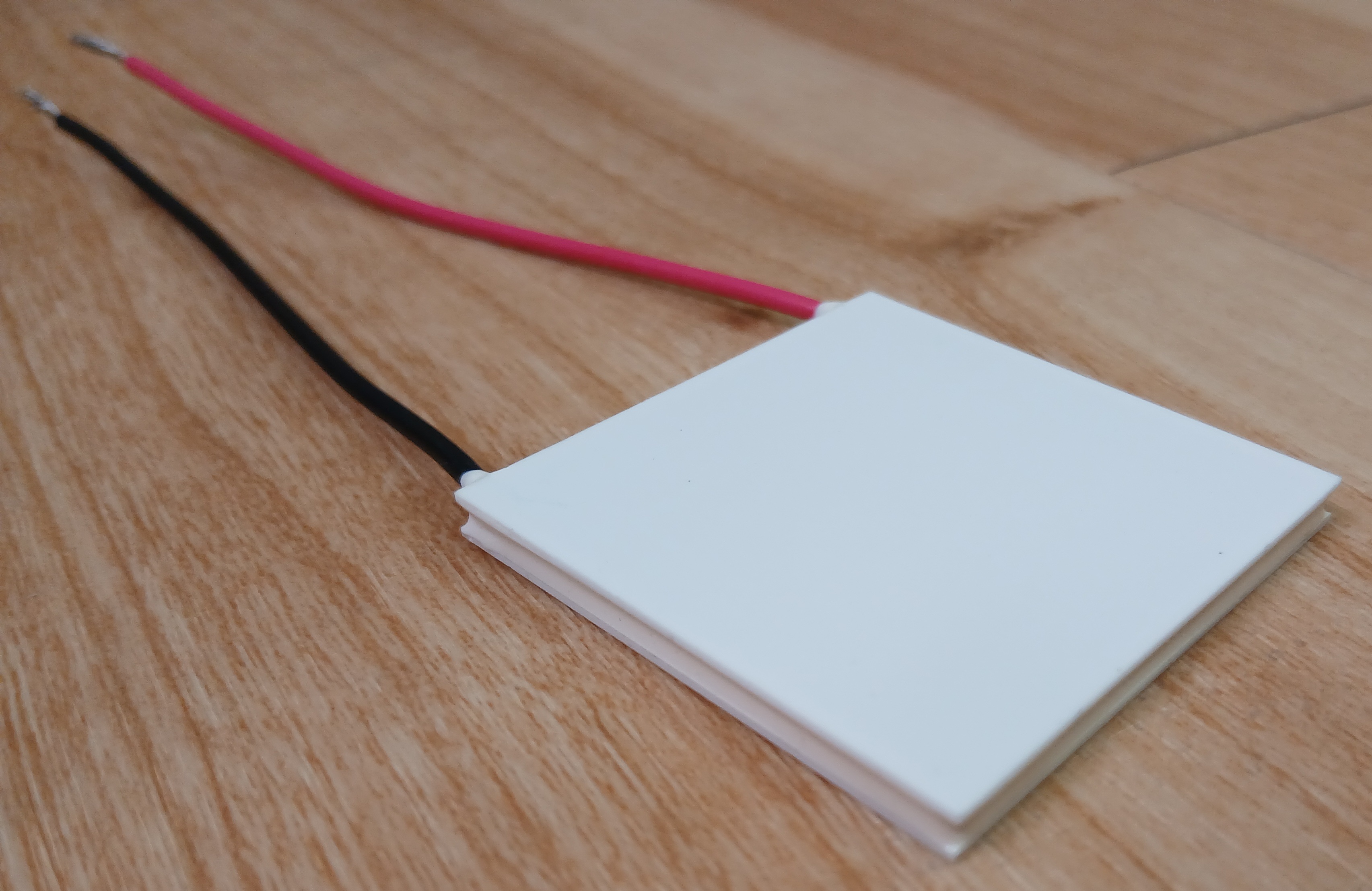 ペルチェ素子の部品イメージ